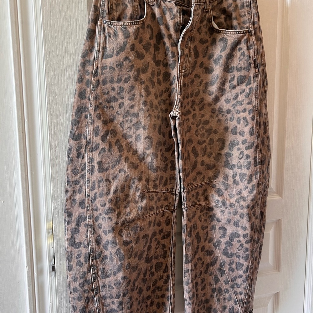Leopard Print Barrel jeans